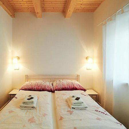 Apartmany Habanska, Cely Dum Pouzdrany المظهر الخارجي الصورة