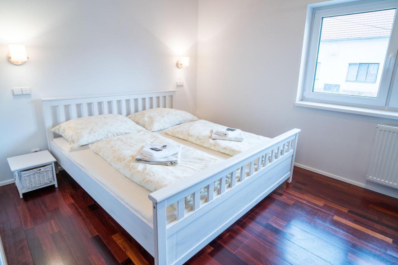 Apartmany Habanska, Cely Dum Pouzdrany المظهر الخارجي الصورة