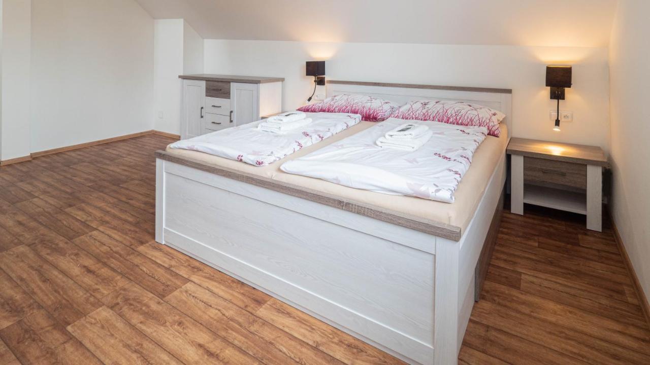 Apartmany Habanska, Cely Dum Pouzdrany المظهر الخارجي الصورة